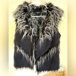 May Logan vest in black size M